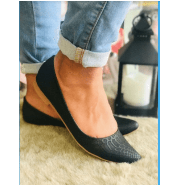 Balerina Style Shoes for Women, Snake Style in Black Color